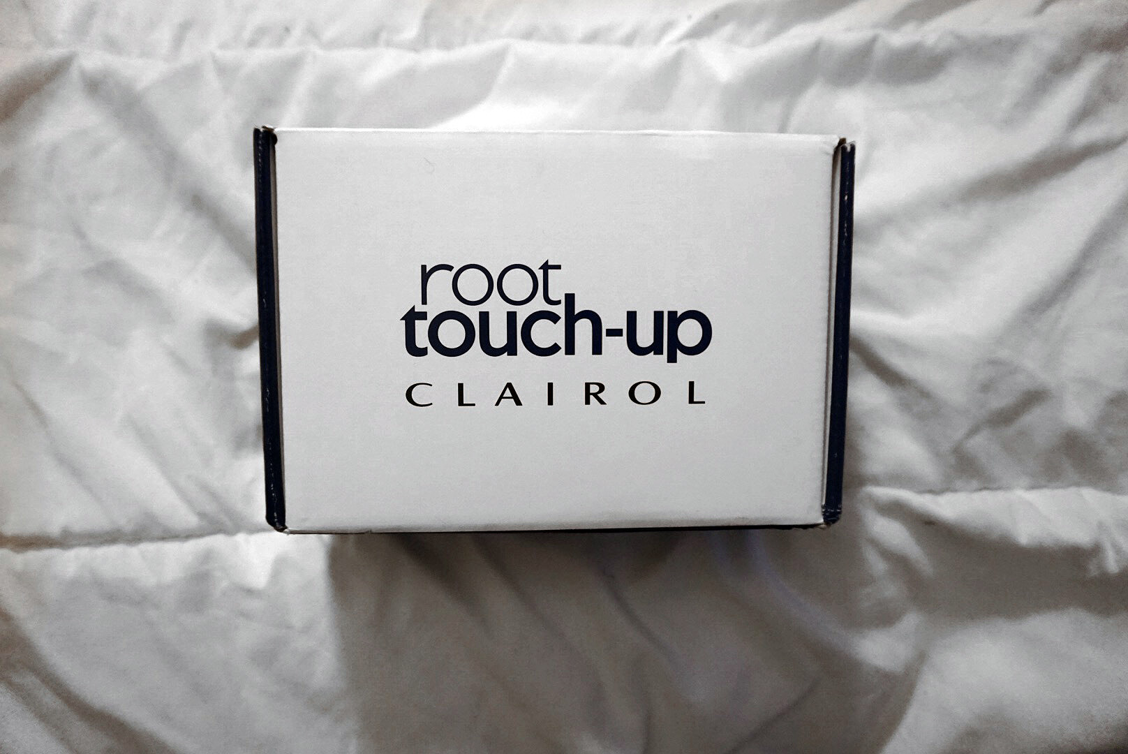 8. Clairol Root Touch-Up Permanent Hair Dye - 9 Light Blonde - wide 2