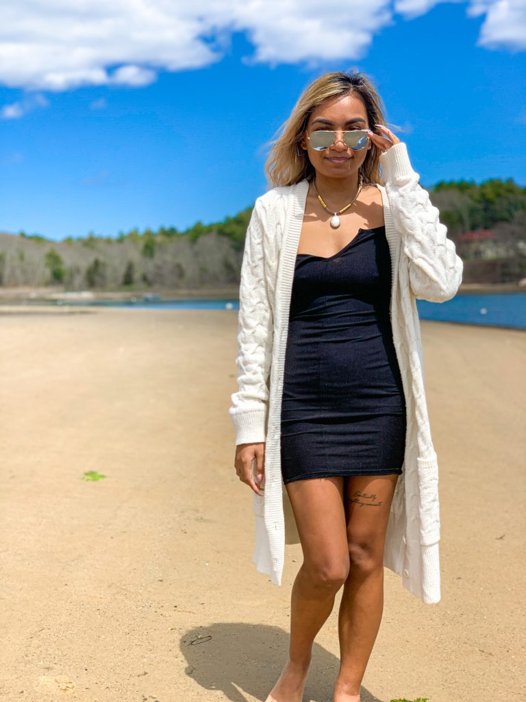 Outfits for the Beach When It’s Semi-Chilly